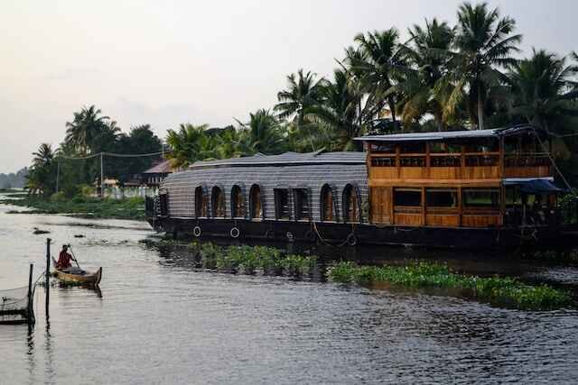 2 Nights and 3 Days the Alleppey Tour Package